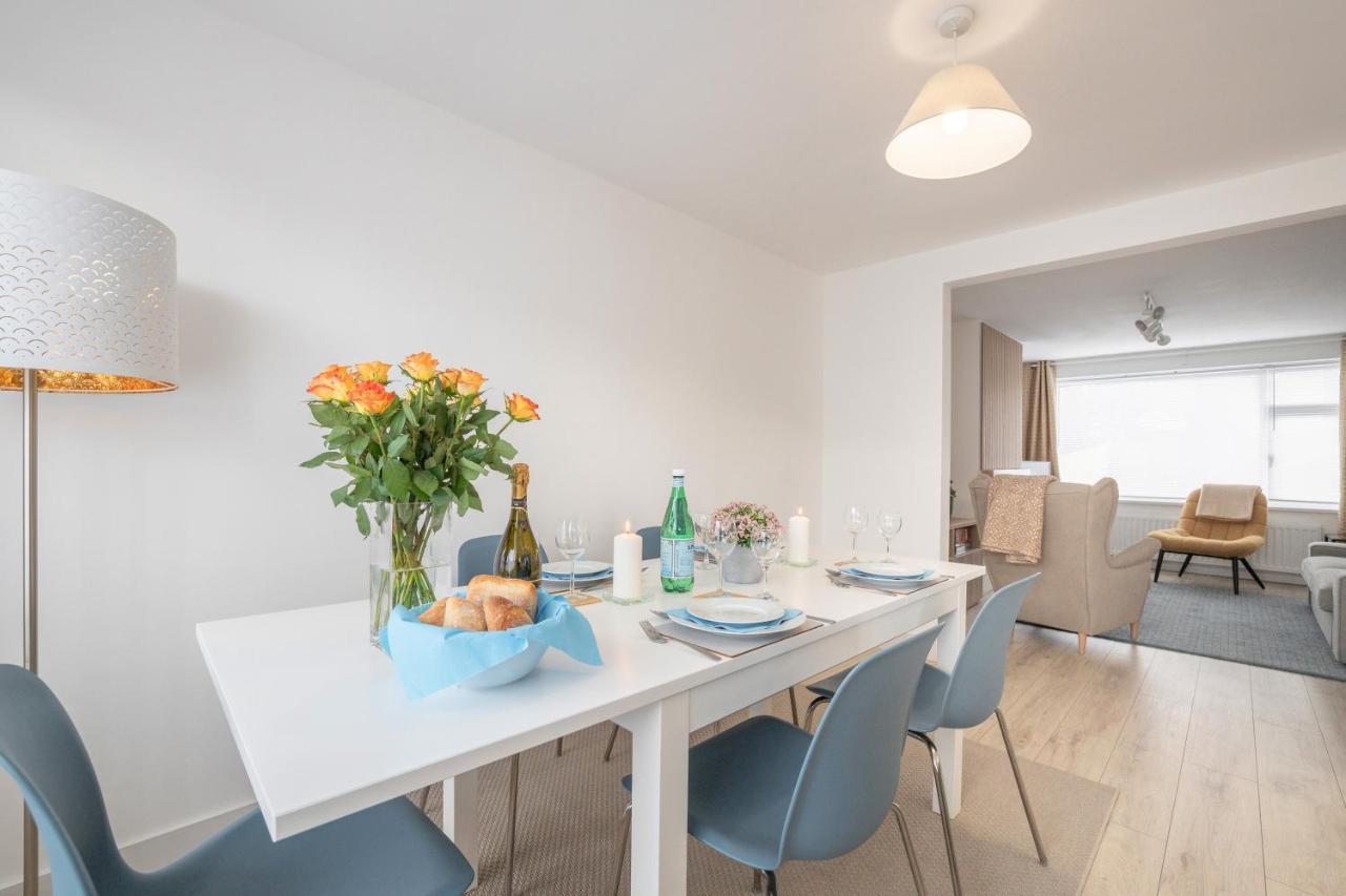 Elegant Home Mod Kitchen, Fast Wi-Fi, Free Parking Carrickfergus Esterno foto