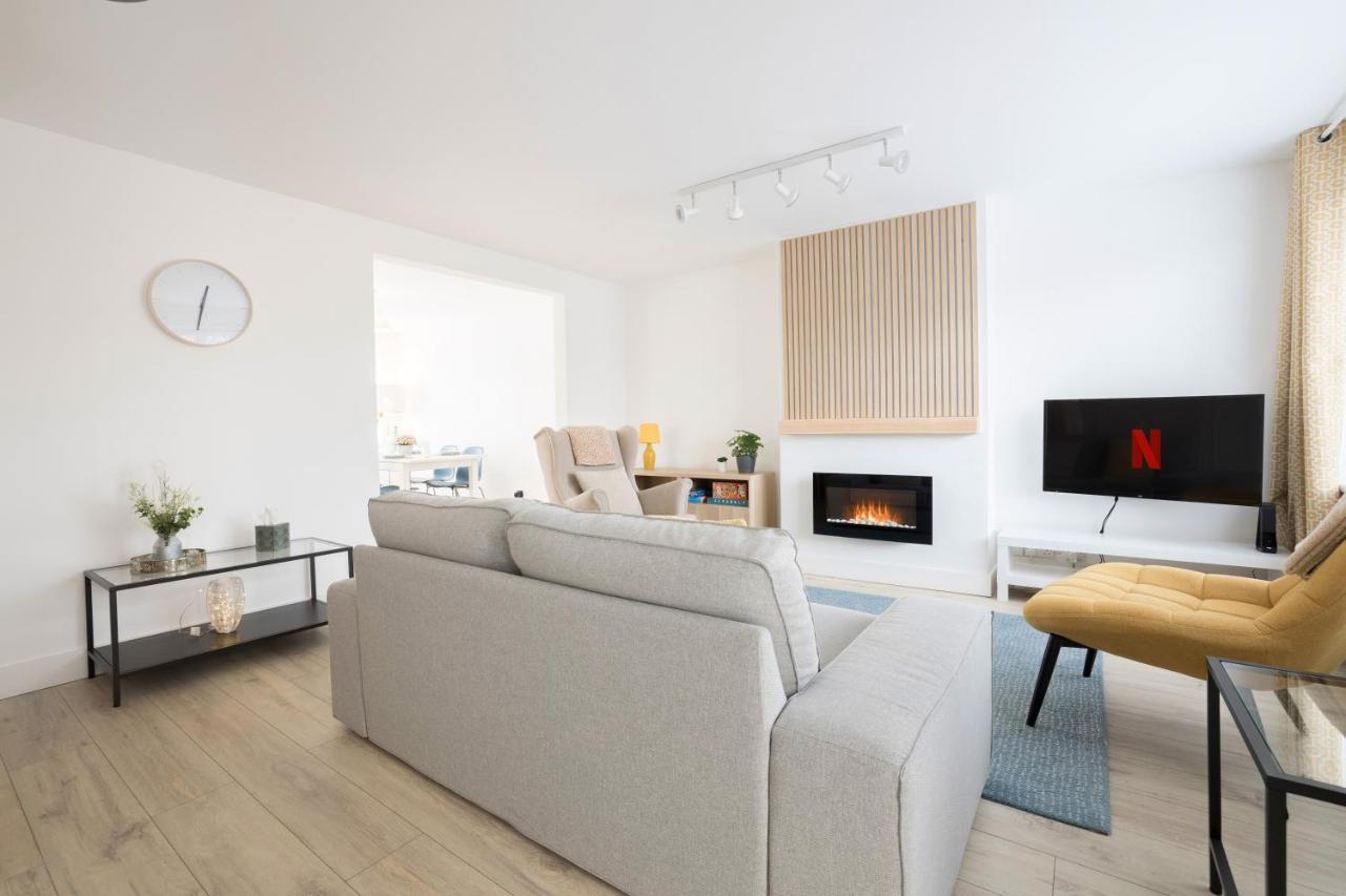 Elegant Home Mod Kitchen, Fast Wi-Fi, Free Parking Carrickfergus Esterno foto