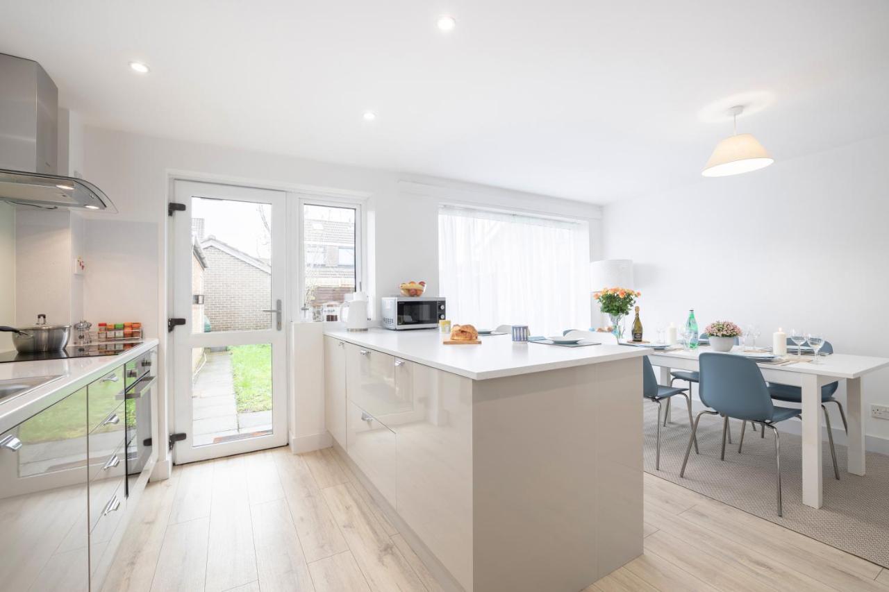 Elegant Home Mod Kitchen, Fast Wi-Fi, Free Parking Carrickfergus Esterno foto