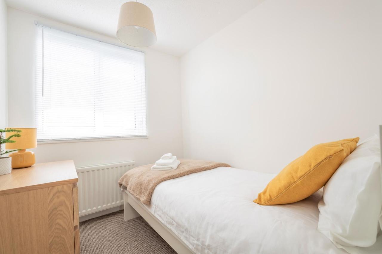 Elegant Home Mod Kitchen, Fast Wi-Fi, Free Parking Carrickfergus Esterno foto