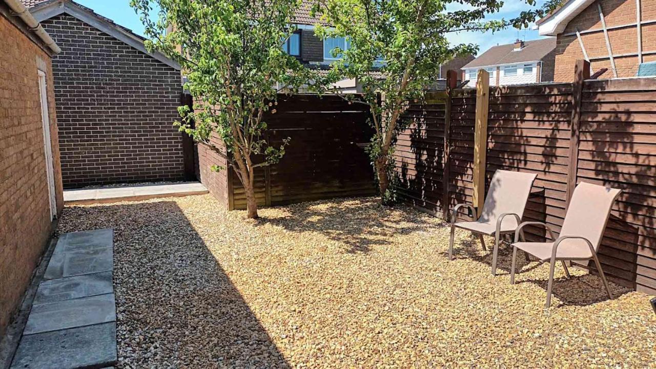 Elegant Home Mod Kitchen, Fast Wi-Fi, Free Parking Carrickfergus Esterno foto